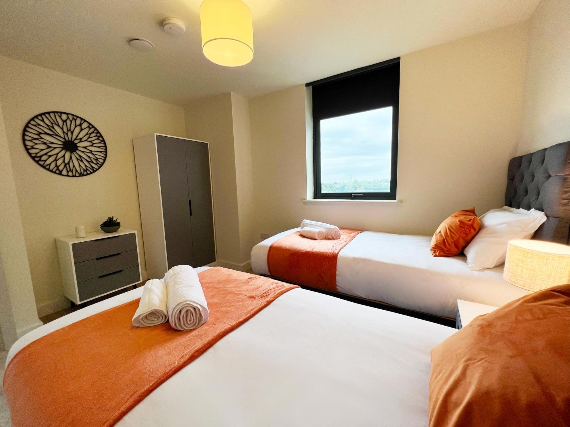 The Kaizen Apartment West Bromwich Bagian luar foto