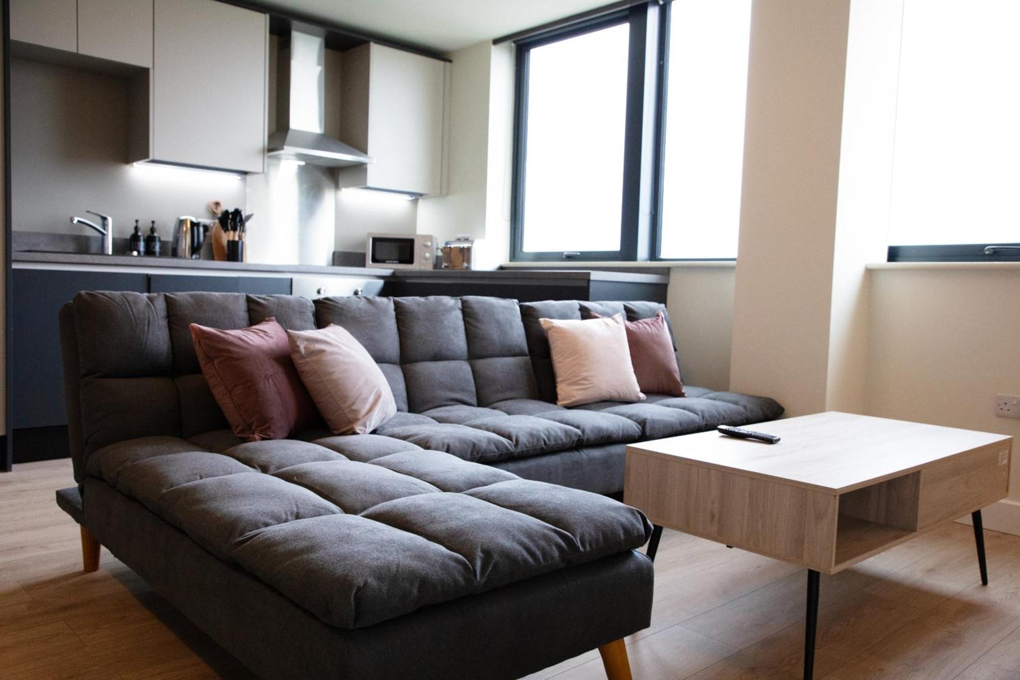 The Kaizen Apartment West Bromwich Bagian luar foto