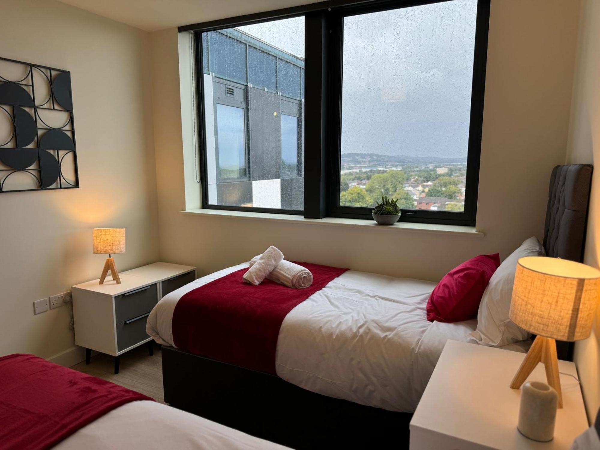 The Kaizen Apartment West Bromwich Bagian luar foto